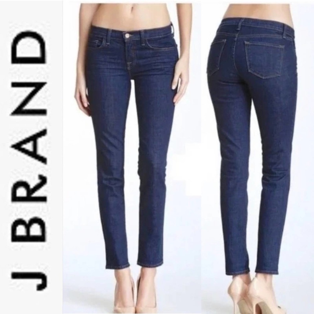 J BRAND Jeans - Slim/ mid-rise Medium Blue - Indigo  (size 28)